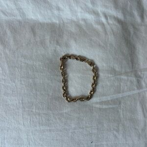 Gold chain bracelet